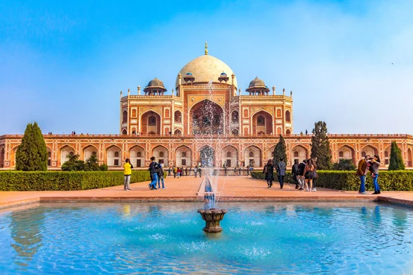 Delhi Travel Guide