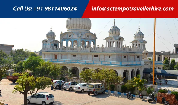 Luxury Tempo Traveller Hire in Ambala Cantt on Rent