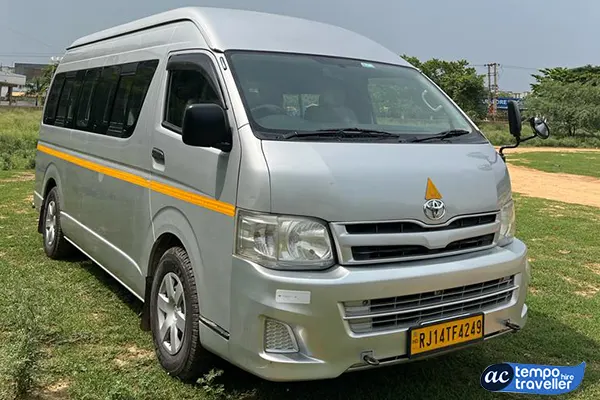 Toyota Hiace Premium